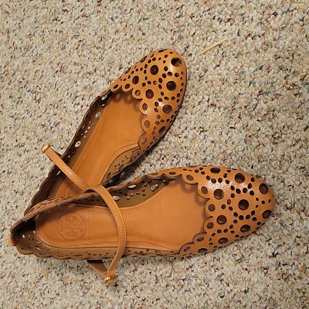 Tory Burch Verity Flats size 6.5